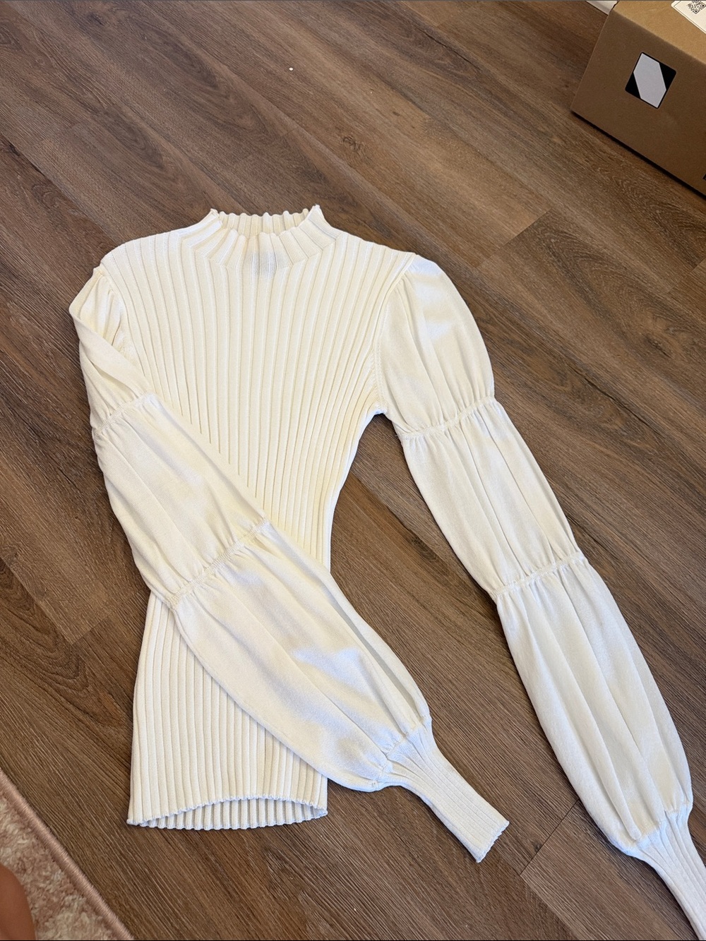 Ribbed Mock Neck Long Sleeve Top - White
